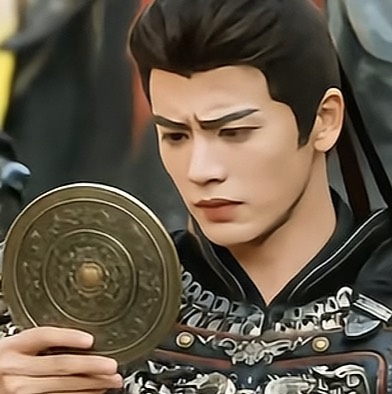 爱追剧的奶茶脑袋